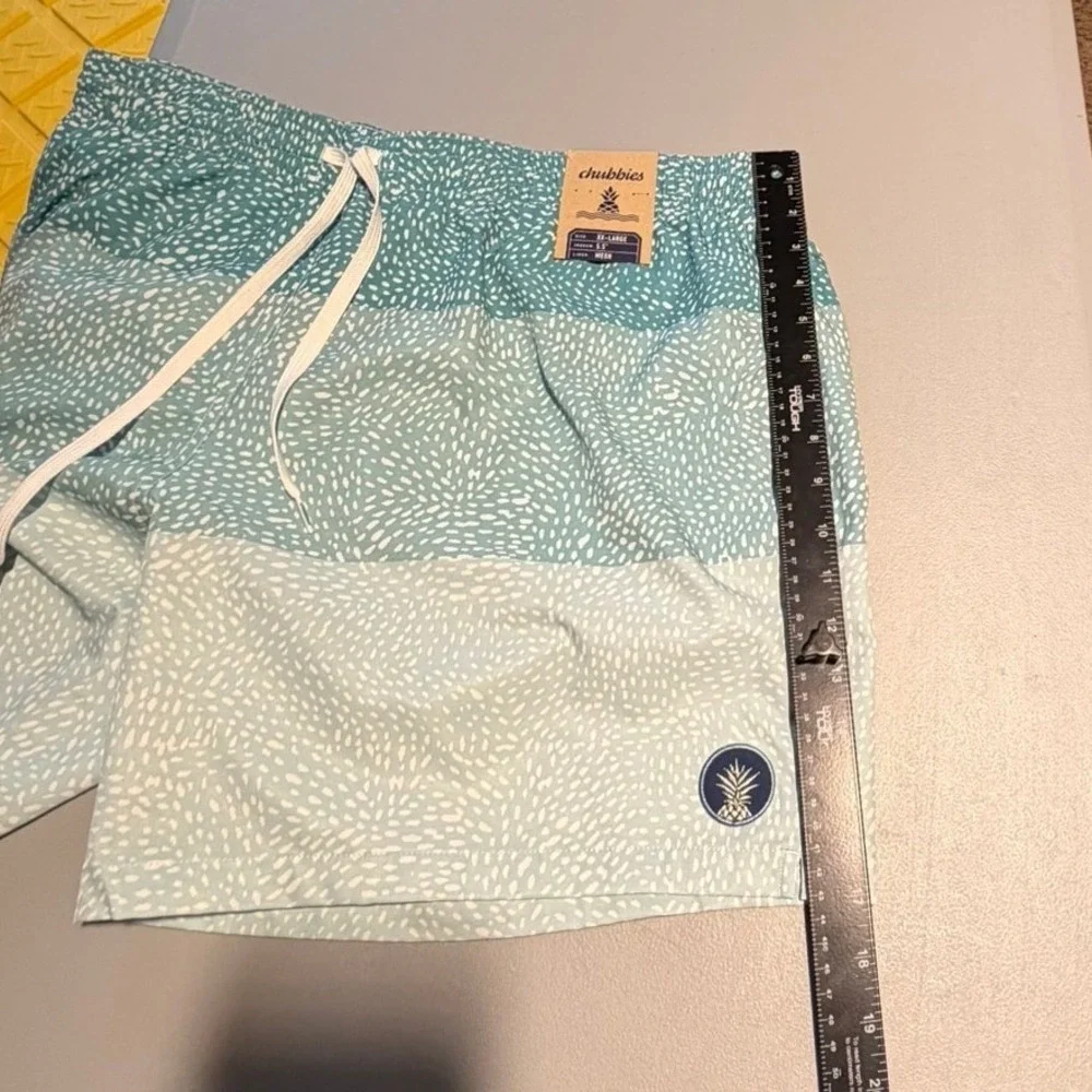Chubbies The Whale Sharks Swim Trunks Bathing Suit Shorts Men's Size XXL NEW